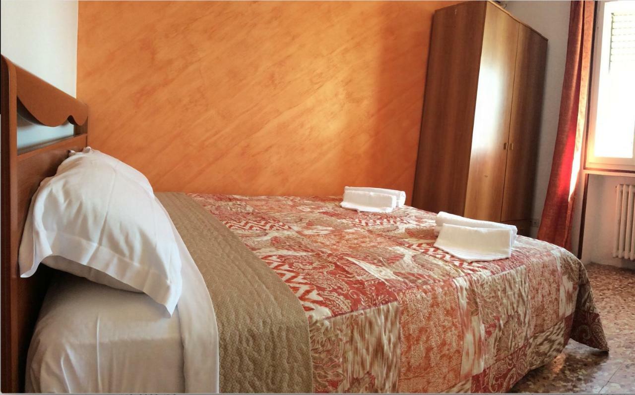 Chowdhury House Unit 2 Местре Екстер'єр фото