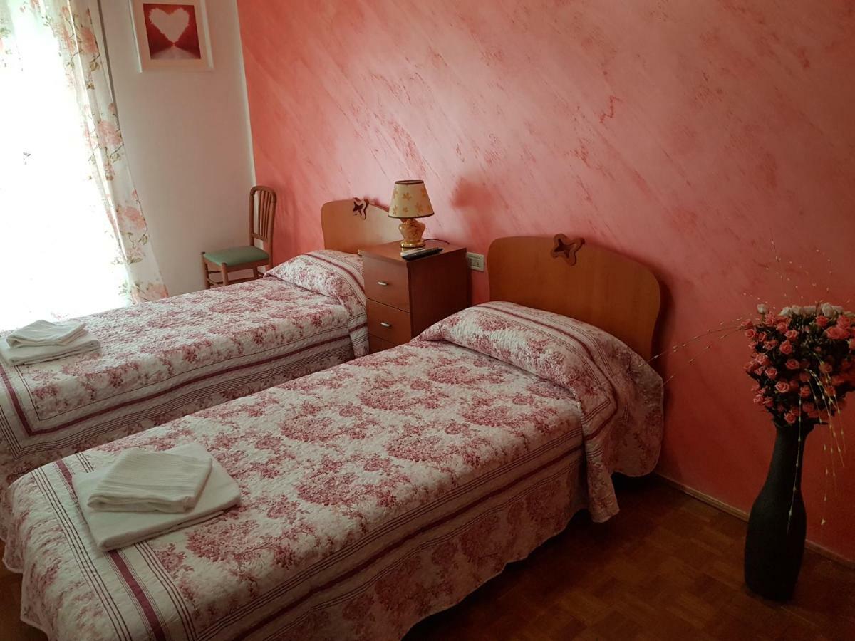 Chowdhury House Unit 2 Местре Екстер'єр фото