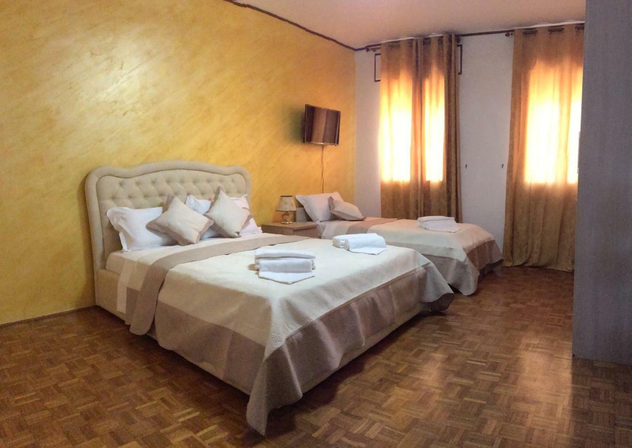Chowdhury House Unit 2 Местре Екстер'єр фото